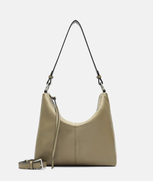 Aissa Hobo M