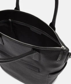 Annie Satchel M