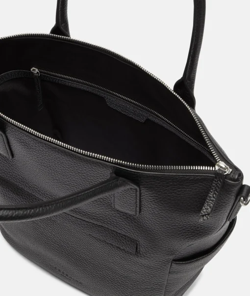 Annie Satchel M