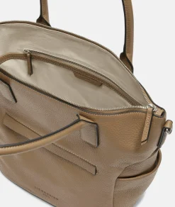 Annie Satchel M