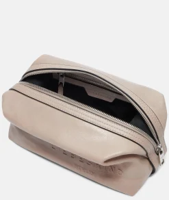 Elvira Pouch