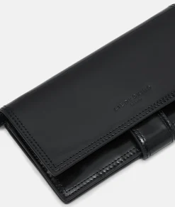 Lisa Purse