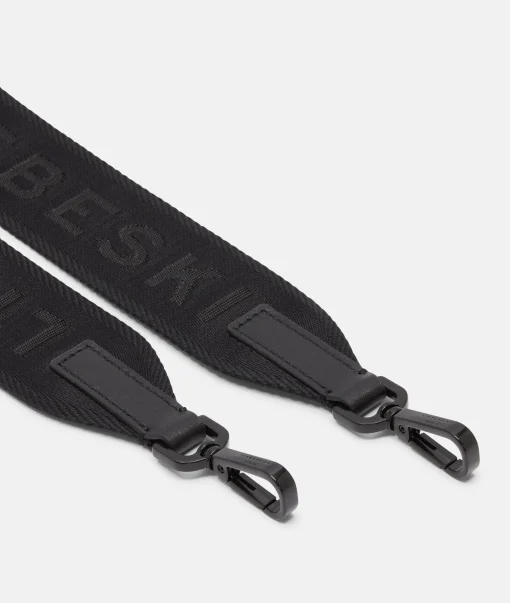 Logo shoulder strap