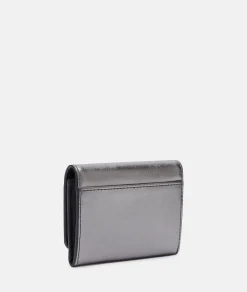 Metallic Ezra Louisa