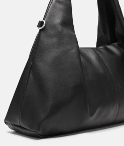 Scarlet Satchel M