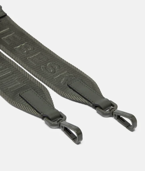 Shoulder strap